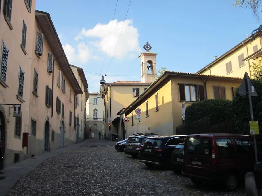 Casa Lalla In Centro Storico A Bergamo Holiday home